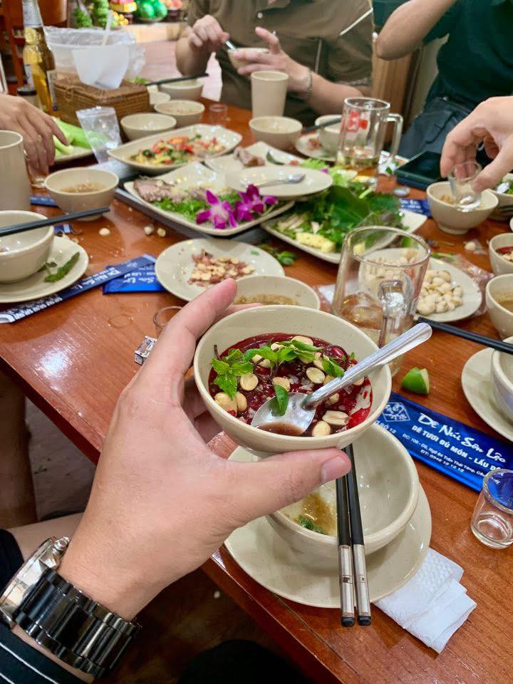 Quán ăn lô góc tại Chung cư Nguyễn Cơ Thạch 150m² giá nhượng 300 triệu - Cơ hội đầu tư hấp dẫn!