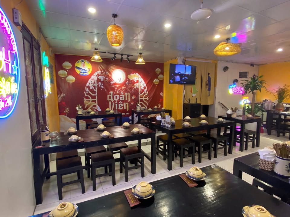 Nhà hàng cho thuê mặt tiền Hoàng Ngọc Phách Đống Đa 70m² - Sang nhượng full đồ chỉ 300 triệu!