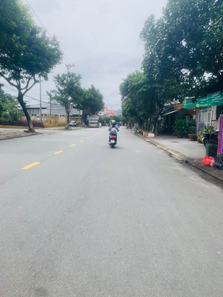 Dãy trọ 5 phòng K151 Âu Cơ 120m² giá 3 tỷ - Đầu tư sinh lời ổn định!