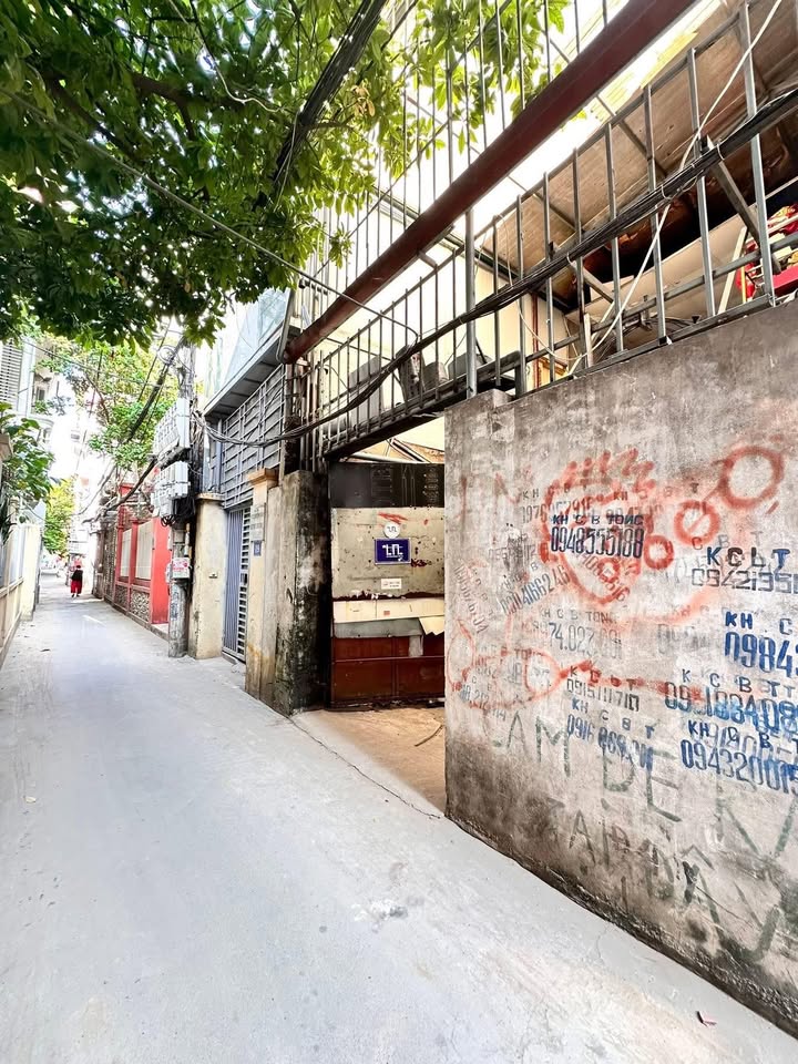 Đất Phú Diễn 80m² giá 6.4 tỷ - Ngõ thẳng ô tô vào tận nơi!