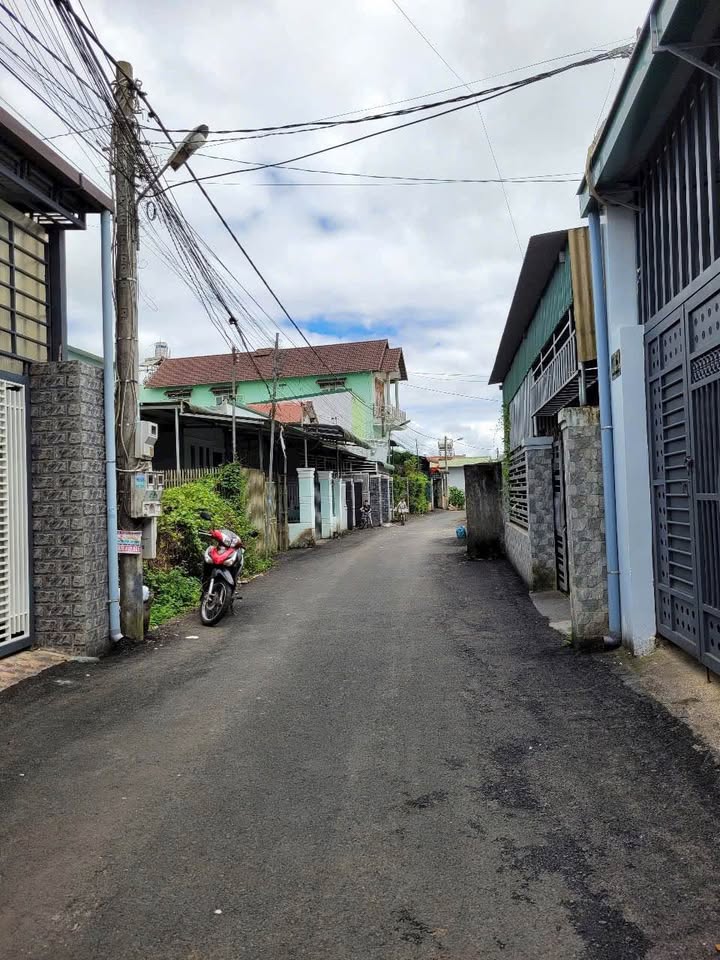 Bán đất hẻm 101 Nguyễn Văn Cừ, Lộc Sơn, Bảo Lộc 110m² giá 2.55 tỷ - Vị trí đắc địa ngay trung tâm!