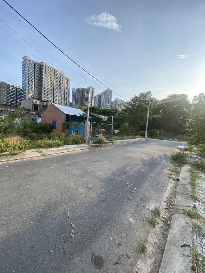 Đất nền Quận 9 66m² giá 4 tỷ - Đối diện VinHome, vị trí tiềm năng!