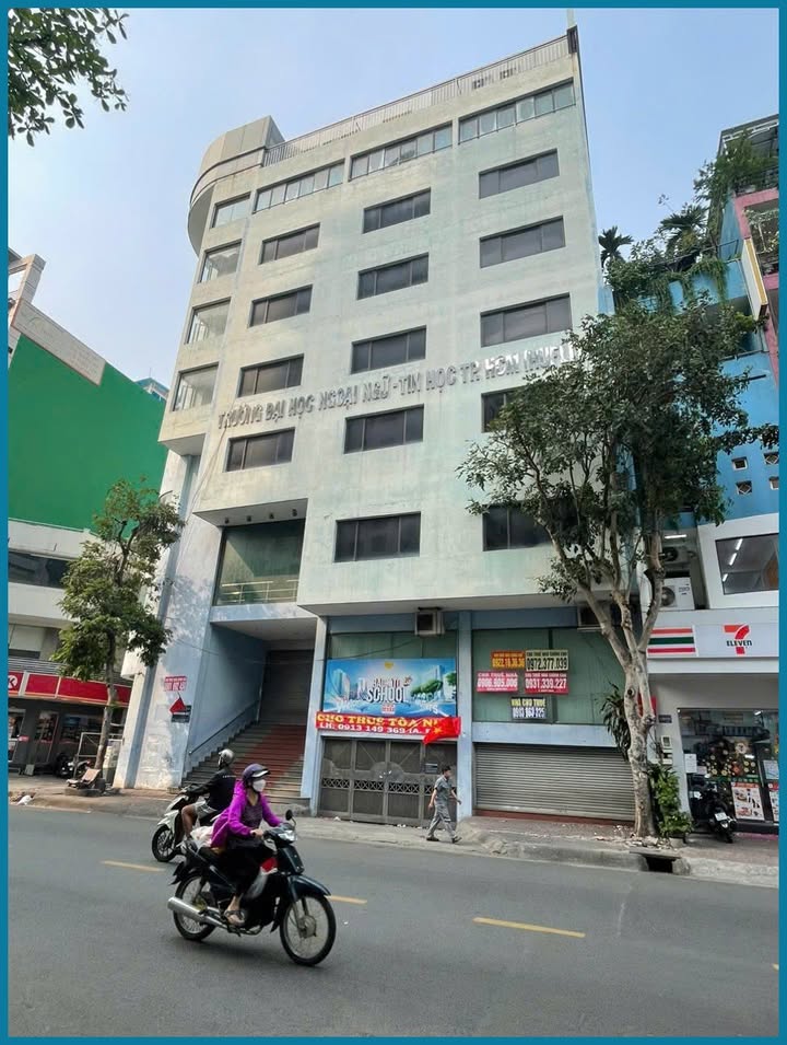 Cho thuê tòa nhà tại Cao Thắng, Quận 10, Diện tích 310m², Giá 700 triệu - Mặt tiền đẹp, vị trí đắc địa!