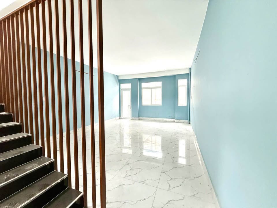 Nhà phố đẹp tại đường 3/2, Rạch Giá, 100m² - Giá chỉ 5 tỷ!