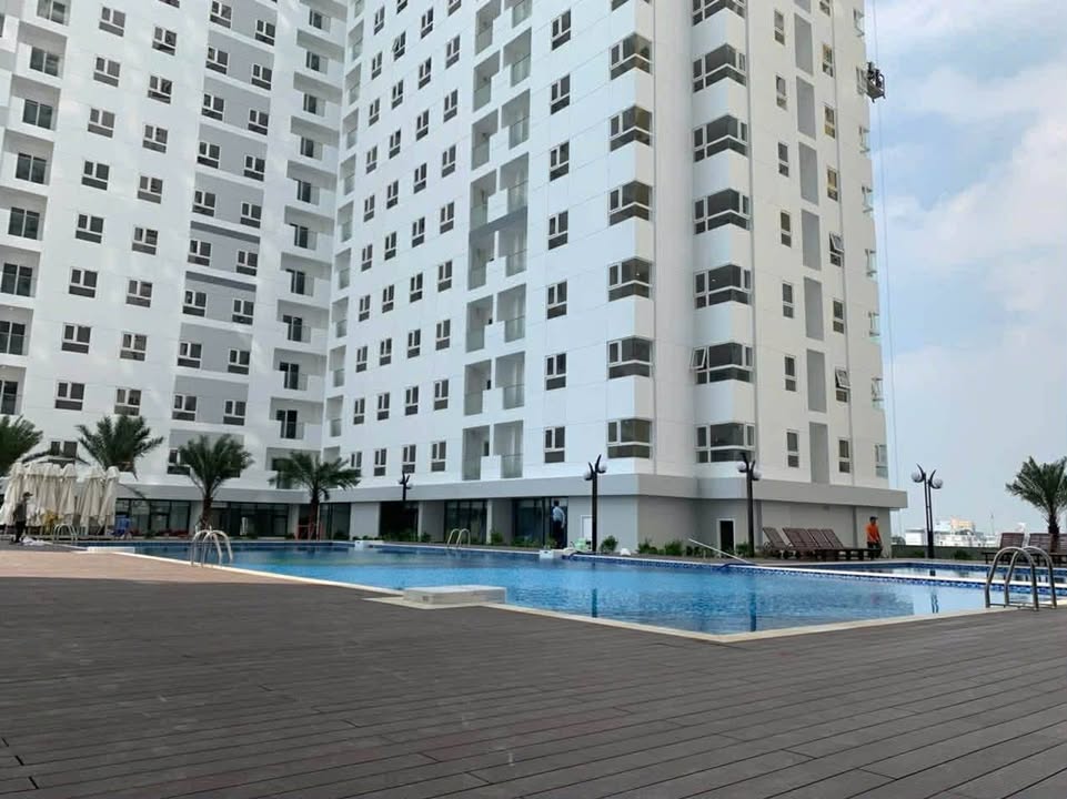Căn hộ Diamond Riverside Quận 8 86m² giá 10 triệu - View đẹp, tiện ích đầy đủ!