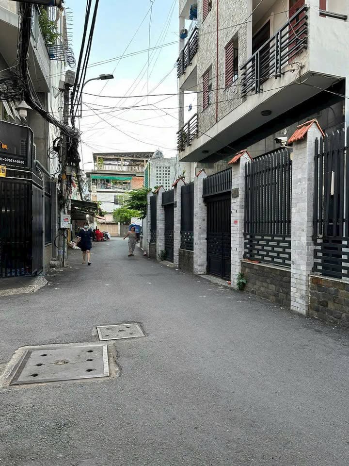 Nhà phố Hoàng Hoa Thám 25m² giá 4.5 tỷ - Kinh doanh hiệu quả ngay trung tâm!