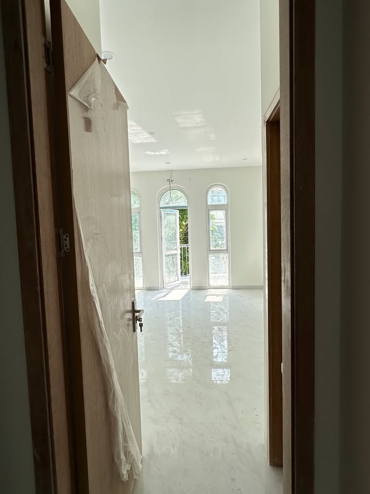 Nhà cho thuê nguyên căn Louis Đại Mỗ, Nam Từ Liêm 94m² - Sẵn thang máy và điều hòa!