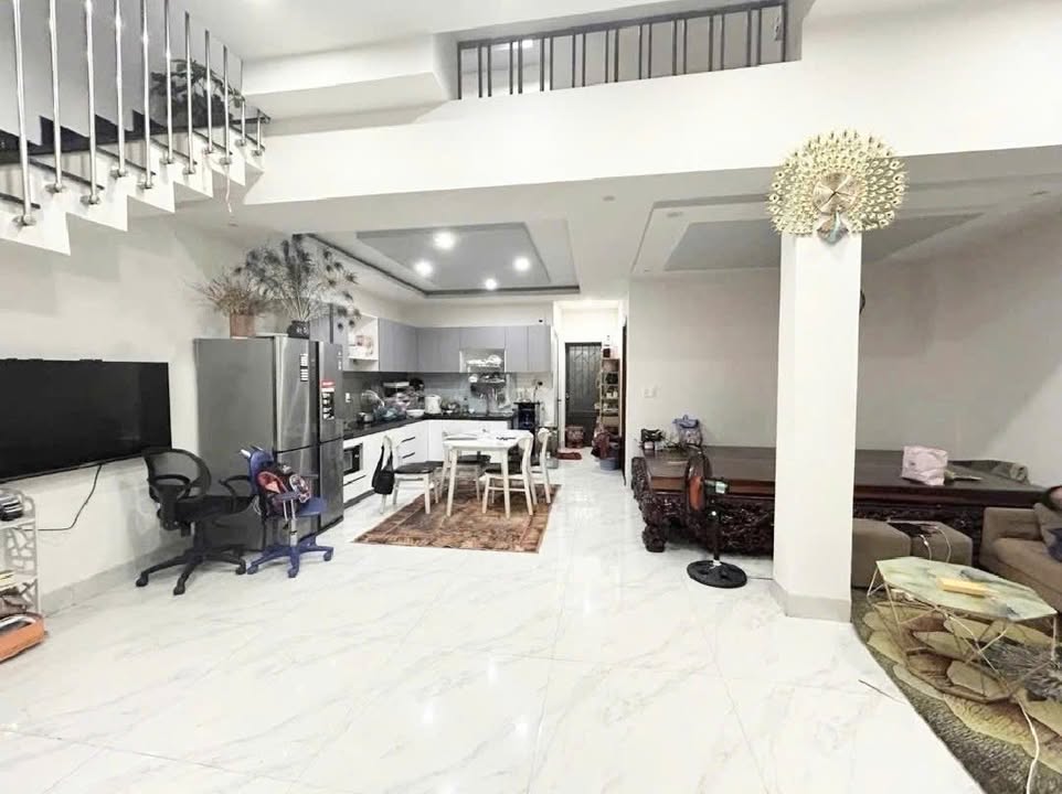 Nhà 3 tầng mặt tiền đường Tôn Đản, Đà Nẵng 106m² - Kinh doanh siêu lợi nhuận!