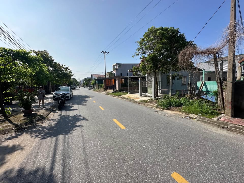 Đất mặt tiền đường Lê Quý Đôn, Vinh 220m² giá 4.4 tỷ - Đầu tư sinh lời ngay!