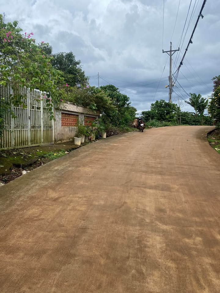 Nhà phố Gung Ré, Di Linh 412.3m² giá 1.85 tỷ - Sổ đỏ chính chủ, giá tốt!