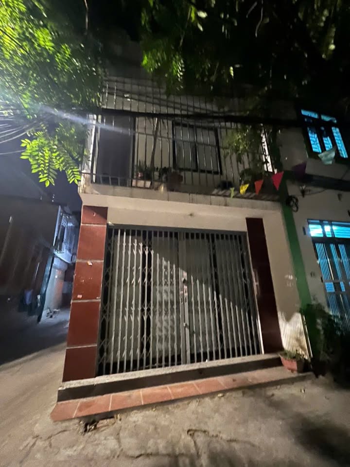 Nhà phố Hoàng Mai 34m² giá 3 tỷ - Mặt ngõ ô tô tránh, lô góc thoáng mát!