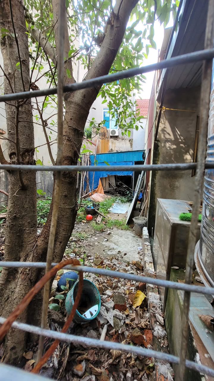 Nhà riêng Khánh Hà 40m² giá 2 tỷ - Gần chợ và trường học