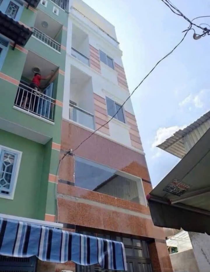 Nhà cho thuê 5PN tại Hẻm 688, Hương Lộ 2, Bình Tân - Chỉ 10 triệu/tháng!