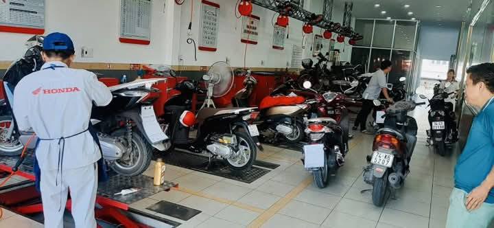 Bán nhà mặt phố Lê Thanh Nghị, quận Hai Bà Trưng, 122m² - Lô góc 3 mặt thoáng, kinh doanh đắc địa!