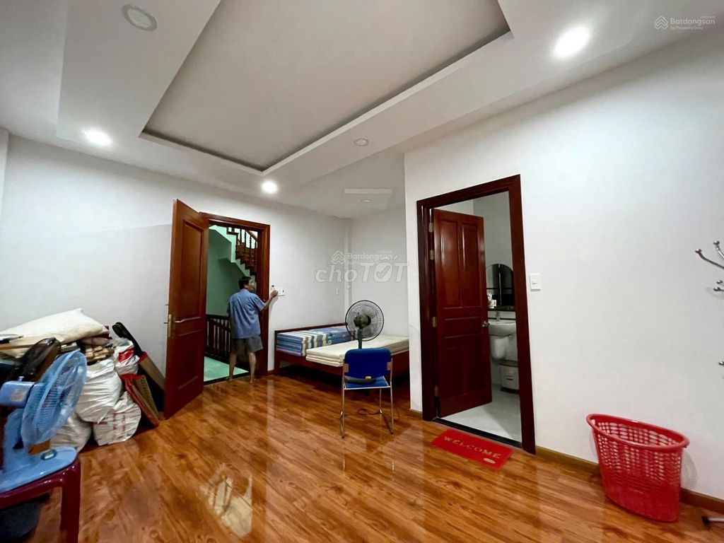 Nhà phố cho thuê đường 15 KĐT Vạn Phúc 5x22m giá 35 triệu - Sẵn nội thất ở ngay!