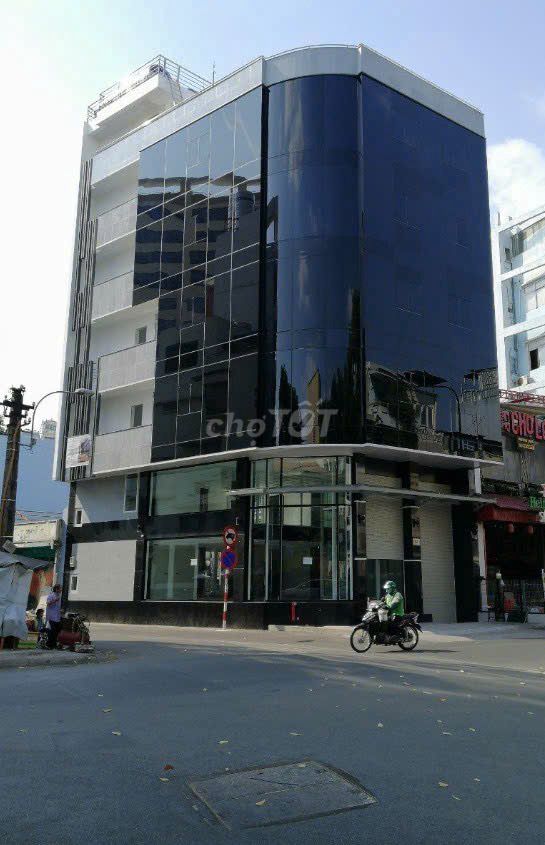 Cho thuê mặt tiền 2 mặt tiền đường Hai Bà Trưng, Quận 3 - Diện tích 800m², thích hợp kinh doanh