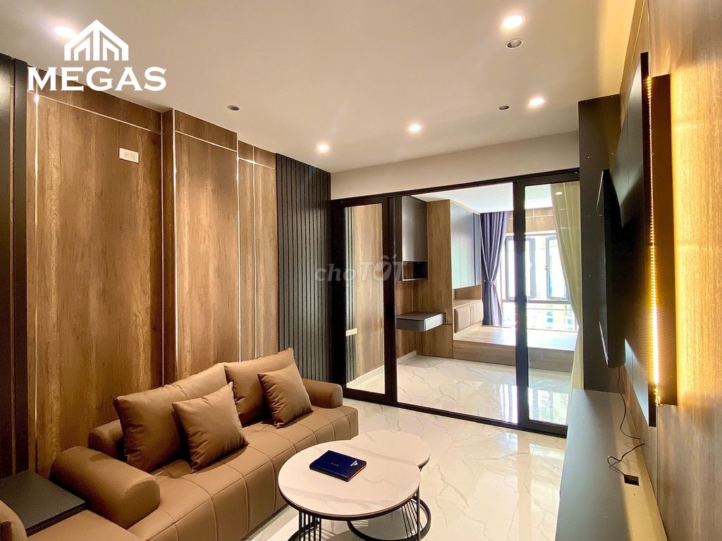 Căn hộ 1N1K Lạc Long Quân 65m² giá 8 triệu - View Hồ Tây tuyệt đẹp!