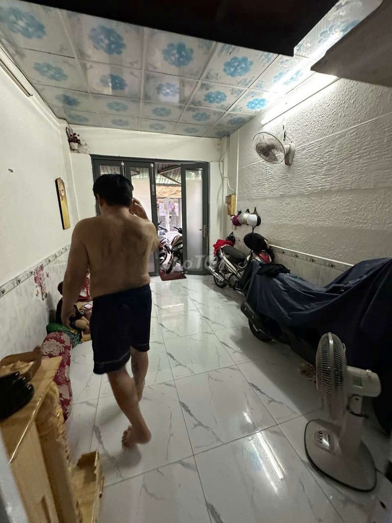 Nhà cấp 4 hẻm 4m Hưng Phú, Quận 8 - Sổ hồng riêng, Giá chỉ 4.5 tỷ!