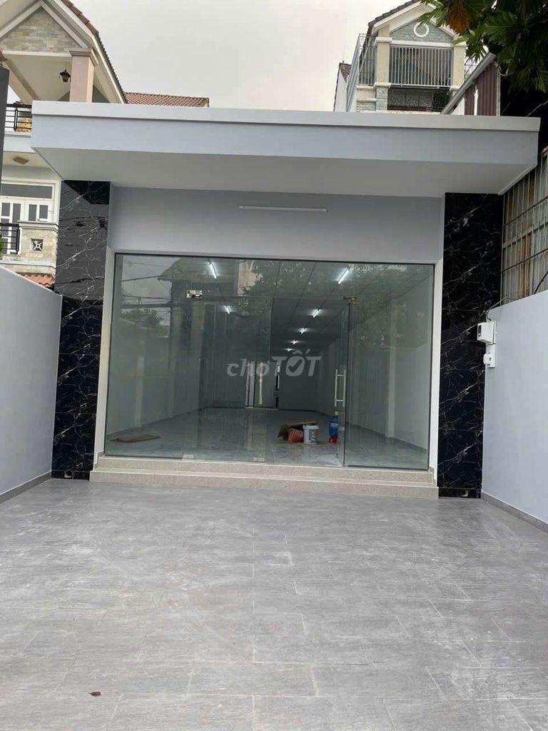 Mặt bằng kinh doanh 210m² mặt tiền Lê Văn Tách - Mới xây, tiện setup!