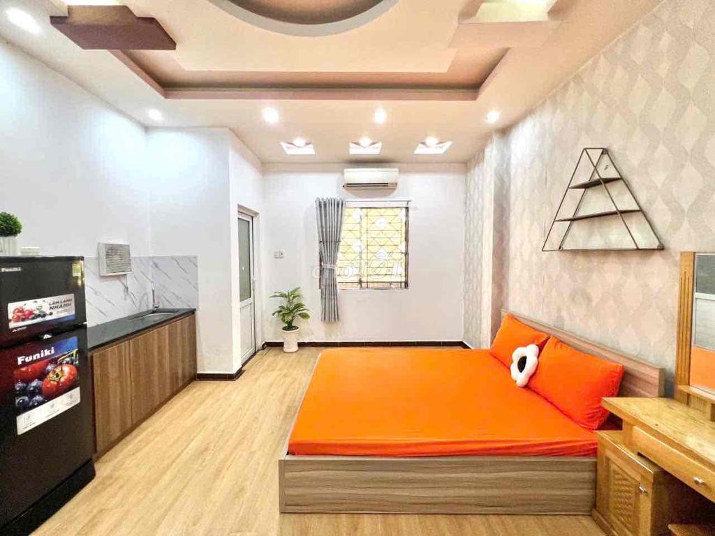 Phòng trọ cho thuê Nguyễn Văn Cừ Quận 1 25m² giá 5 triệu - Tiện nghi đầy đủ, gần trường học!
