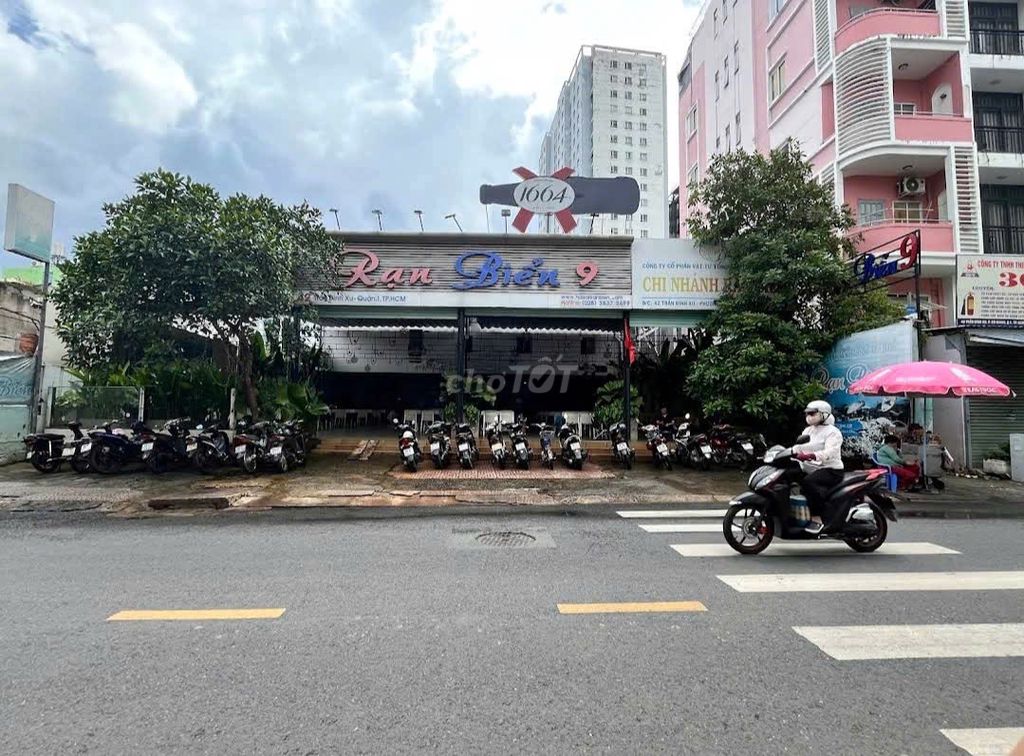 Nhà Mặt Tiền Đường Trần Đình Xu Quận 1 - Diện tích 1000m² Giá 190 triệu - Kinh doanh ngay!