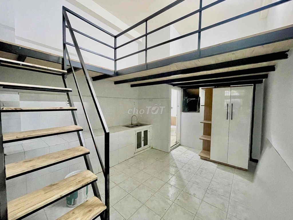 Phòng Duplex Giếng Trời 35m² giá 4.8 triệu - Full nội thất đẹp tại Phú Nhuận!