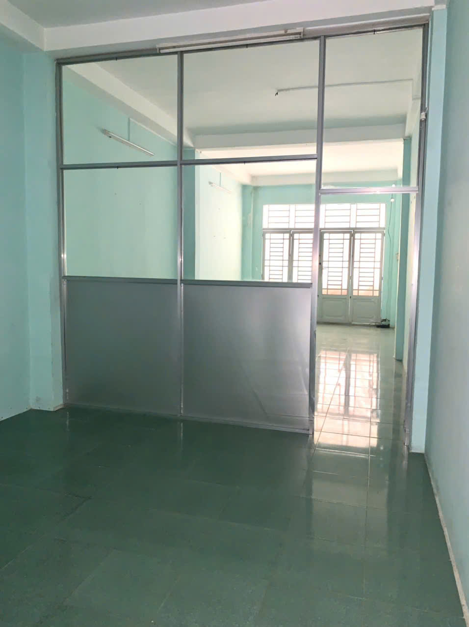 Nhà cho thuê mặt tiền Võ Văn Tần, Cần Thơ 84m² - Khu trung tâm đông đúc!