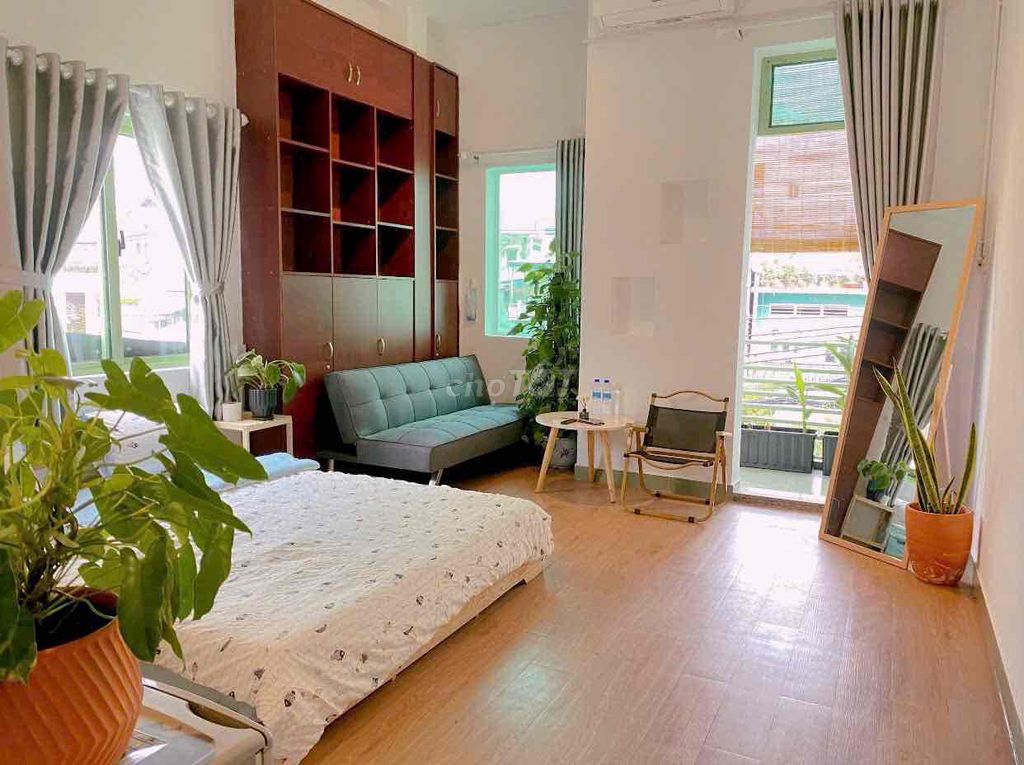Căn hộ Studio Nguyễn Văn Trỗi 30m² giá 6.1 triệu - Full nội thất cao cấp, an ninh 24/7!