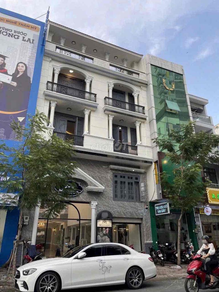 Bán nhà mặt tiền 6m đường Trần Nhật Duật quận 1 TPHCM - Giá 30 tỷ có thương lượng!