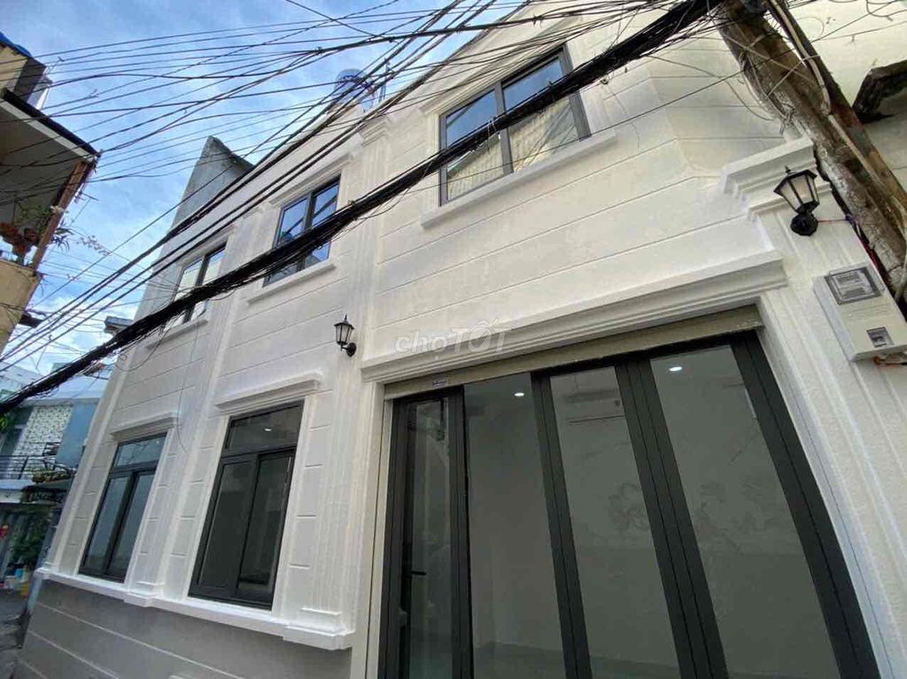 Nhà nguyên căn cho thuê 2PN 3WC 55m² Nguyễn Lâm, Phú Nhuận - Giá chỉ 10 triệu!