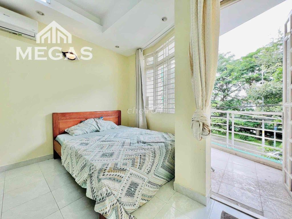 Căn hộ 1 Phòng Ngủ 50m² giá 5.5 triệu - Ban công thoáng mát ngay Lý Chiêu Hoàng