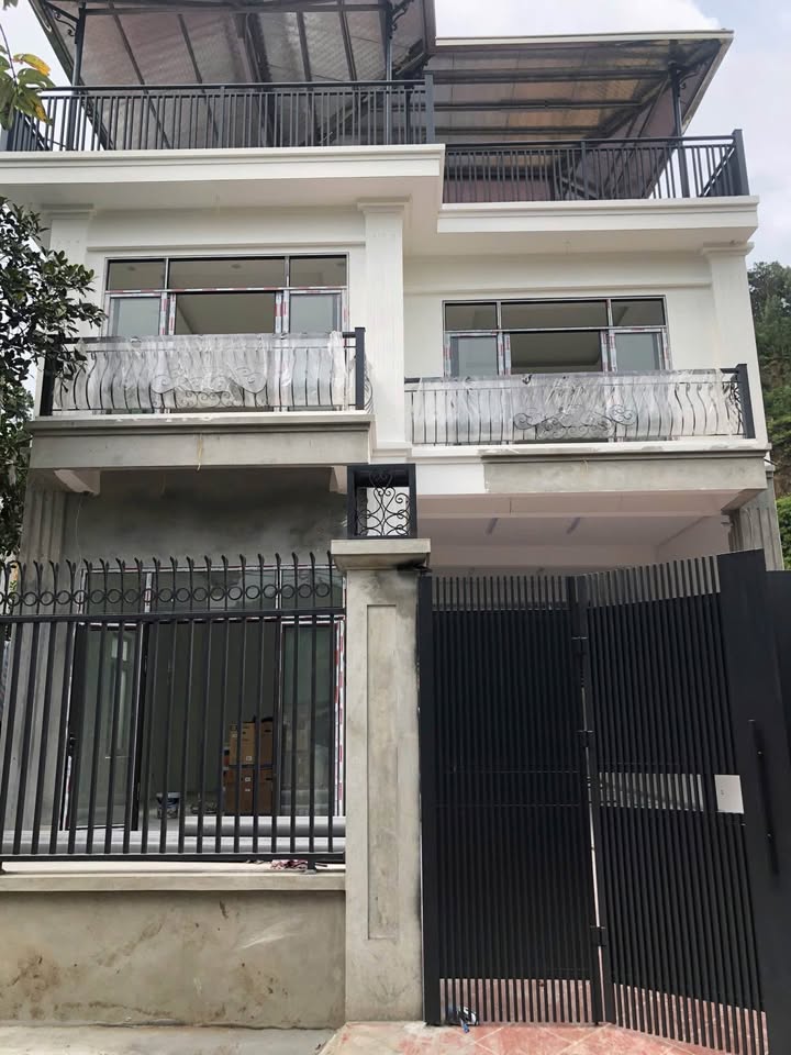 Biệt thự chính chủ tại Đông Xuân, Quốc Oai, Hà Nội 475m² giá 15 tỷ - Lưng tựa núi, mặt nhìn sông thơ mộng!