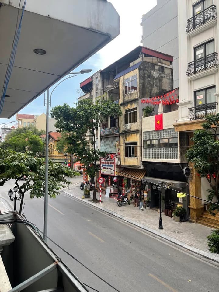 Nhà mặt phố Cửa Bắc 47.8m² giá 16.8 tỷ - Kinh doanh đỉnh cao!