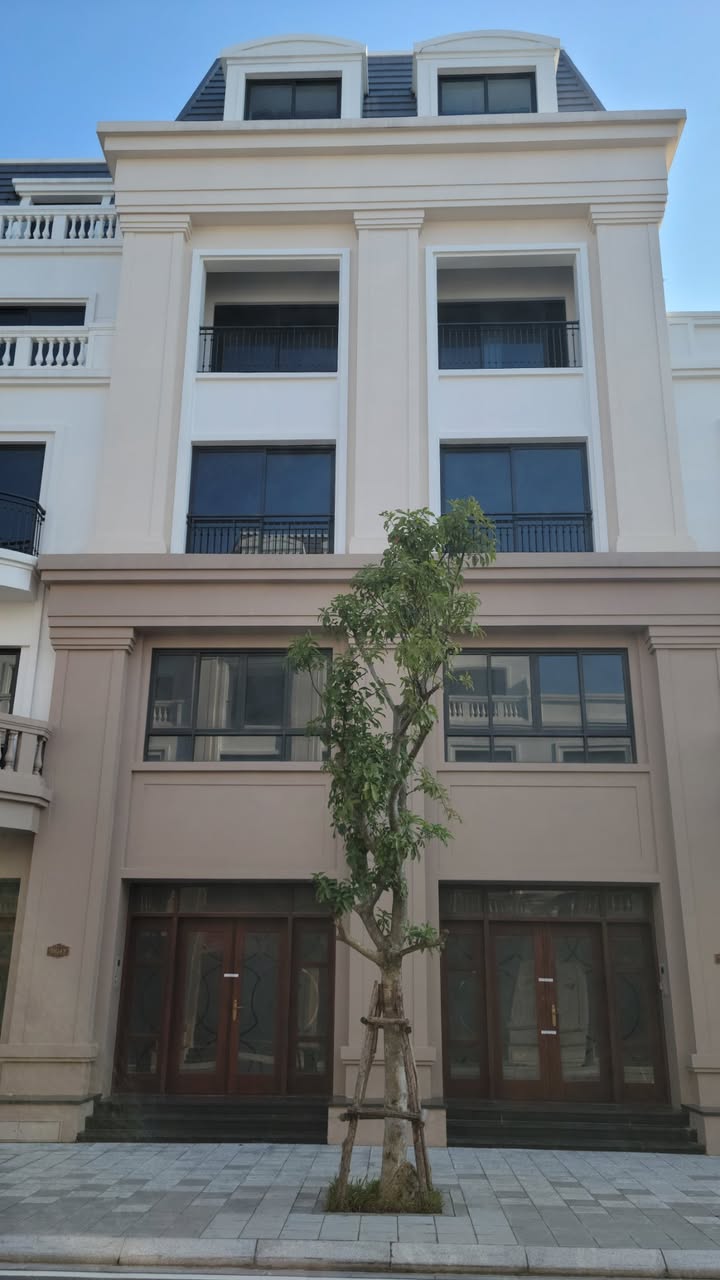 Nhà liền kề Vinhomes Móng Cái 67m² giá 3.7 tỷ - Sổ đỏ lâu dài ngay lập tức!