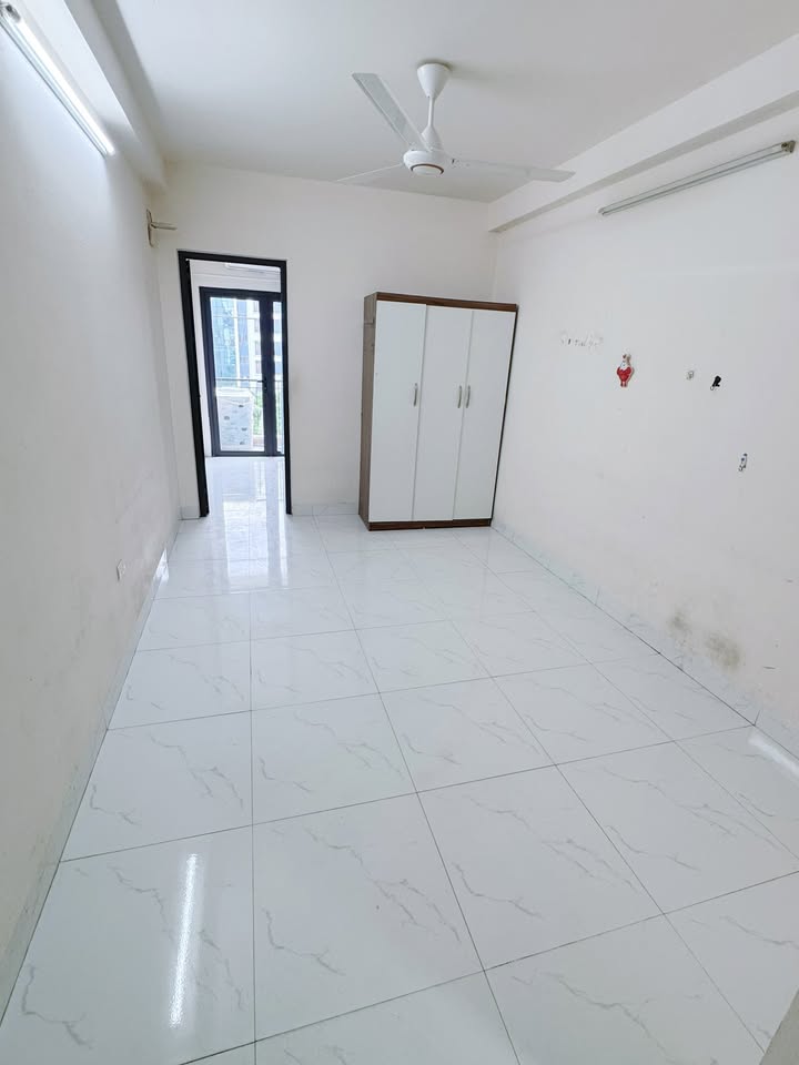 Phòng cho thuê 1PN 1WC đường Nguyễn Khuyến, Hà Đông - Full đồ, giá 4.8 triệu!