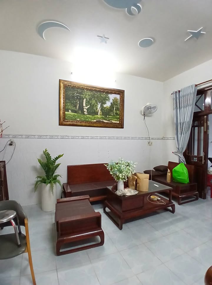 Nhà cấp 4 Phú Thủy 149m² giá 2.7 tỷ - Hướng Tây Bắc, gần chợ và siêu thị