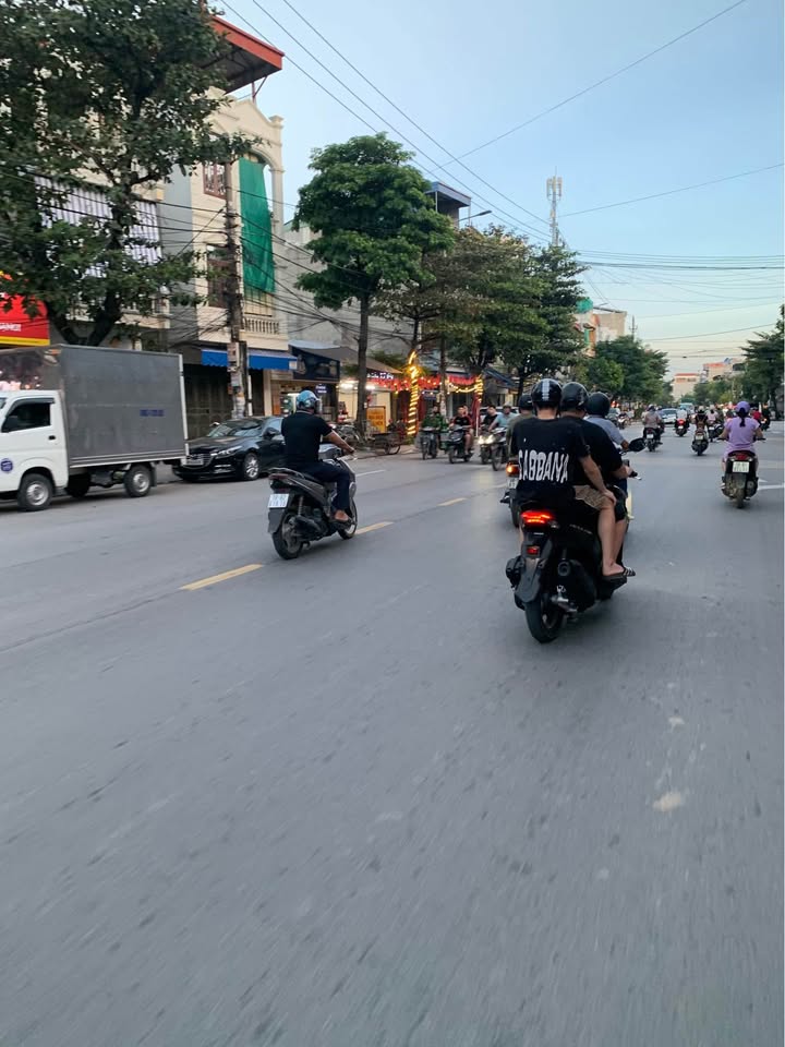 Nhà mặt tiền đường Trần Hưng Đạo, Nam Định 74m² giá 10 tỷ - Tiềm năng kinh doanh vượt trội!