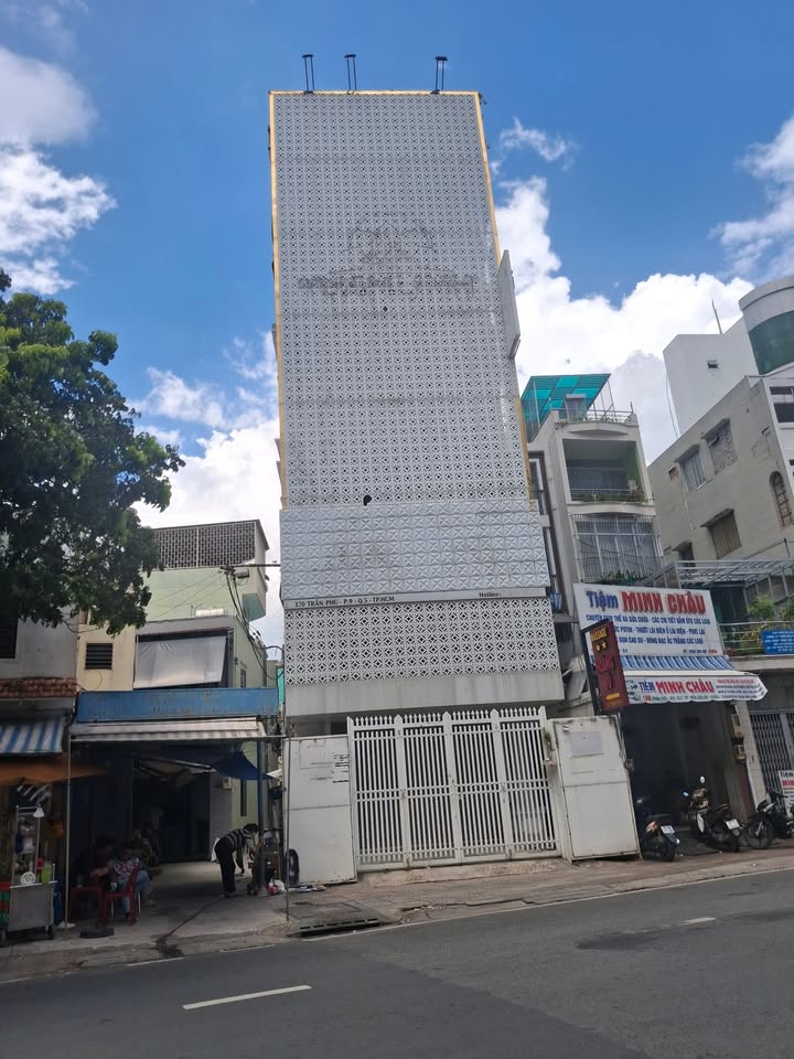 Nhà cho thuê mặt tiền Trần Phú, quận 5 - Giá 75 triệu/tháng, sẵn sàng kinh doanh!