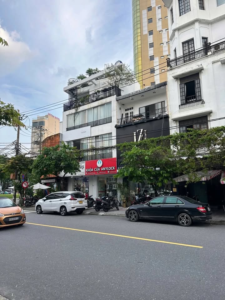 Bán nhà mặt tiền Lê Đình Dương, Hải Châu, 149m² - Đầu tư sinh lời ngay!