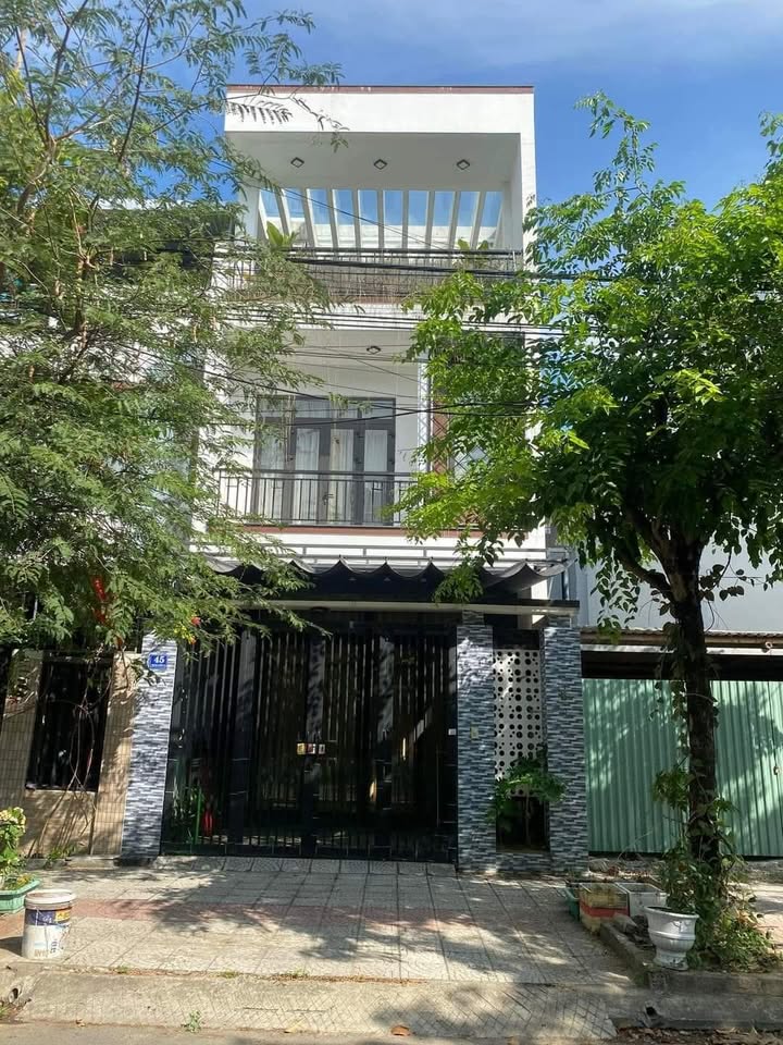 Nhà 3 tầng mặt tiền 7.5m Đỗ Huy Uyển - Sơn Trà 100m² giá 12 tỷ - Gần biển chỉ 5 phút!