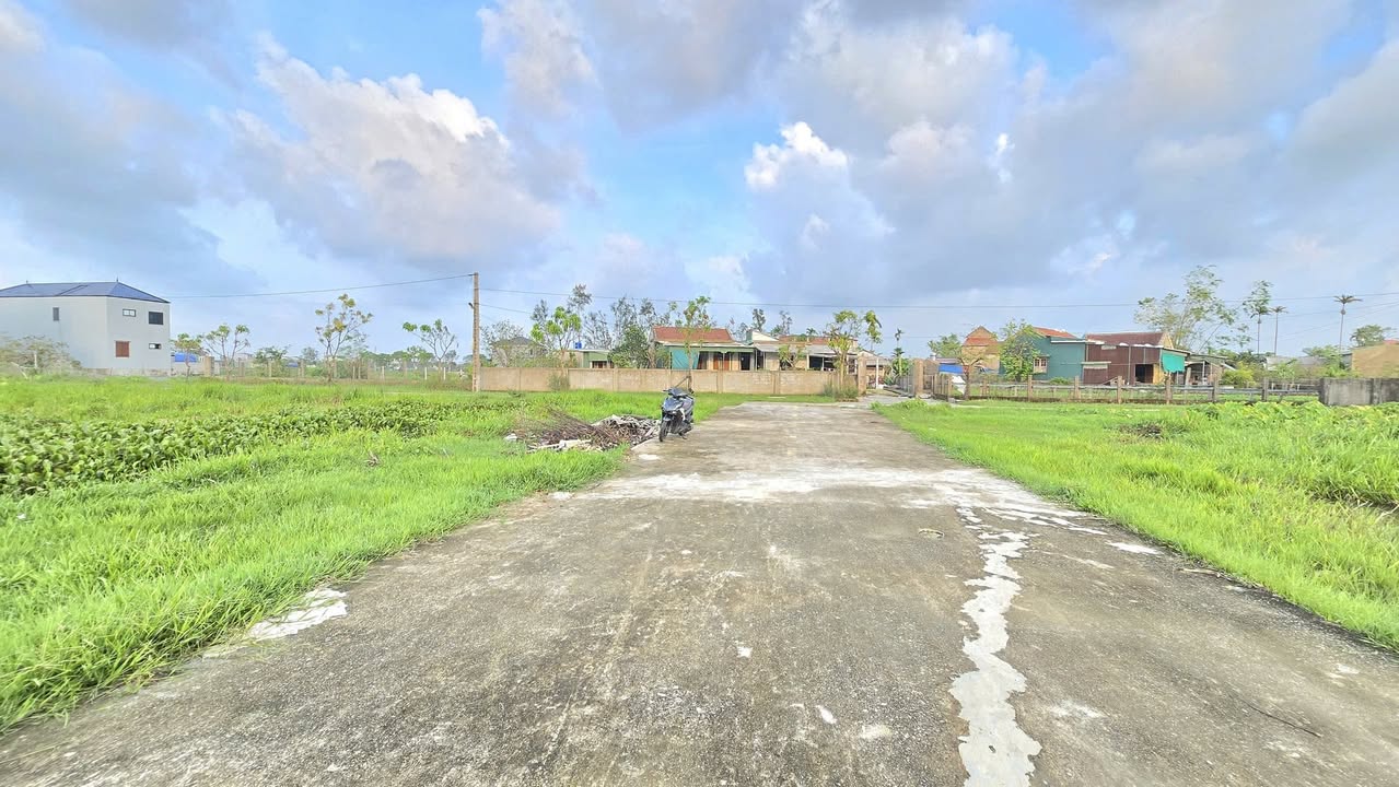 Đất nền Thôn Hà Thanh, Thạch Lạc 113.8m² giá 1.8 tỷ - Cơ hội đầu tư tuyệt vời!