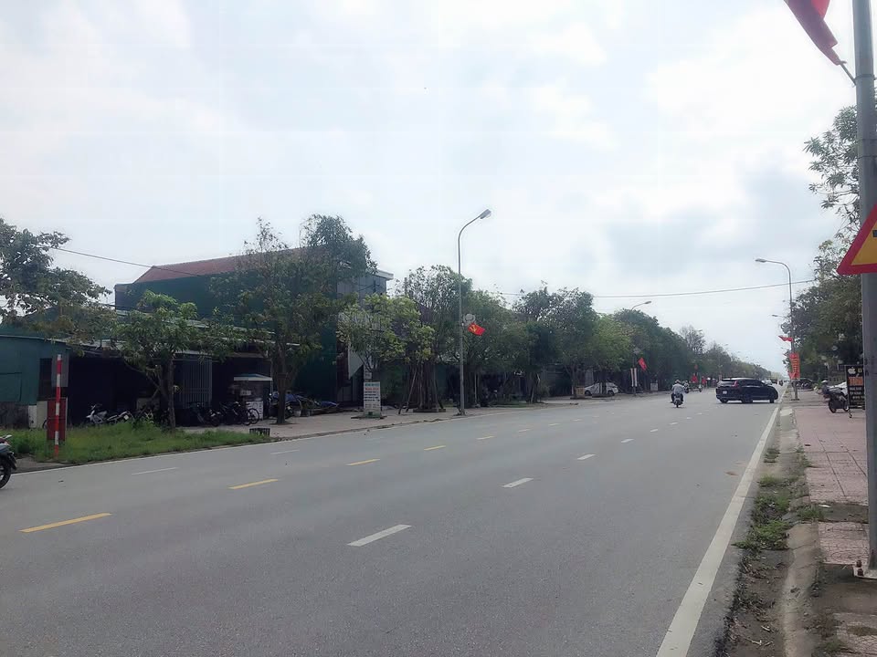 Đất kinh doanh mặt đường Quang Trung 100m² giá 4 tỷ - Đầu tư sinh lời ngay!