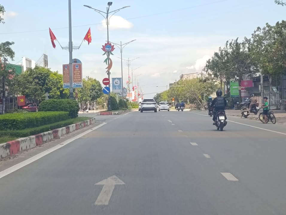 Đất mặt đường Quốc lộ 1A Thạch Hà 300m² - Kinh doanh sầm uất!