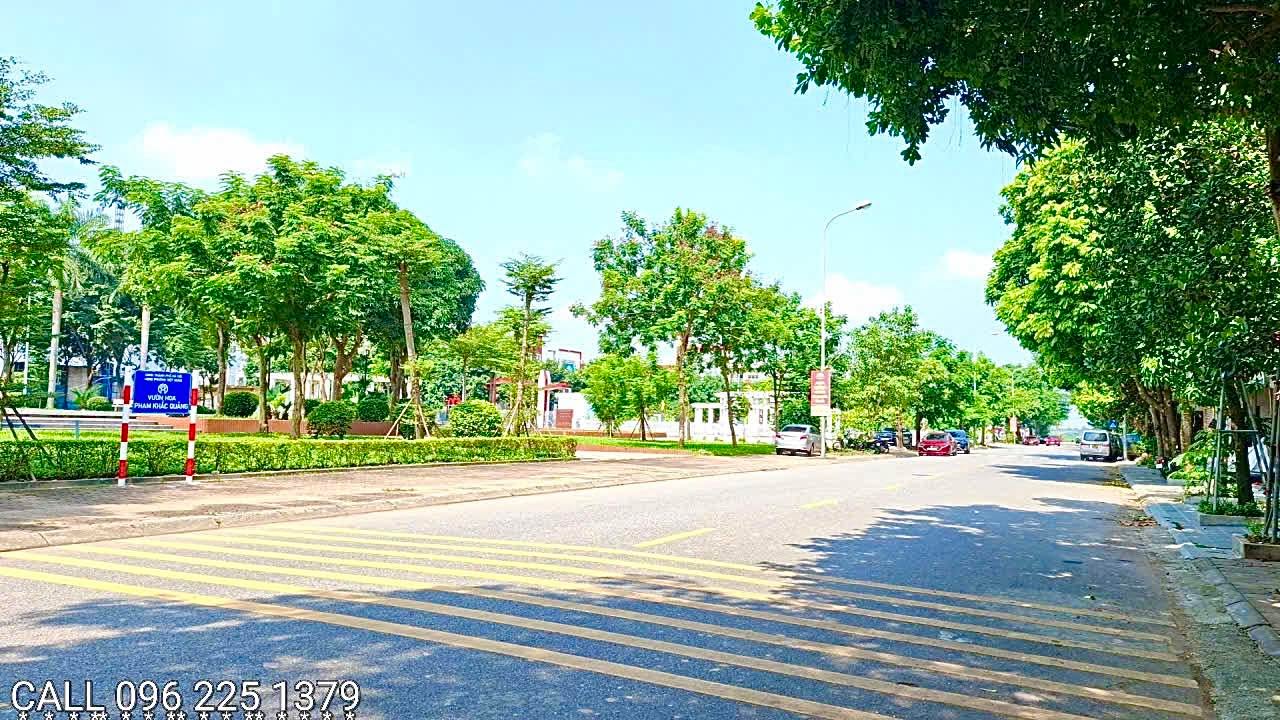 Đất Mặt Phố Giang Biên 30m² giá thỏa thuận - Kinh doanh sầm uất, pháp lý chuẩn!