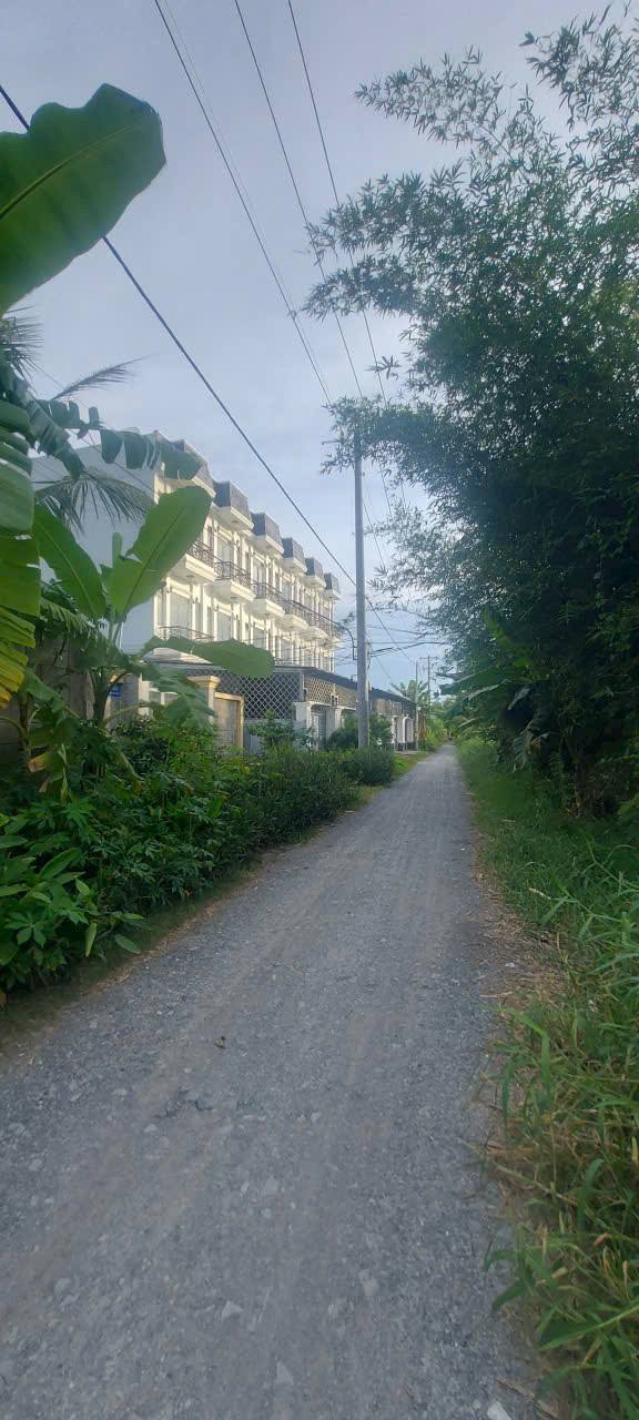 Đất thổ cư Hưng Long 100m² giá 1.2 tỷ - Pháp lý rõ ràng, xây dựng tự do!