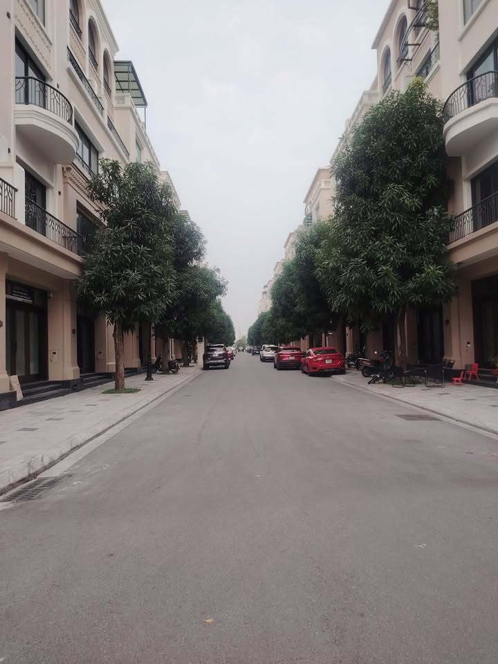 Nhà phố Cọ Xanh 52m² giá 8.2 tỷ - Hoàn thiện 2 tầng, vị trí đẹp