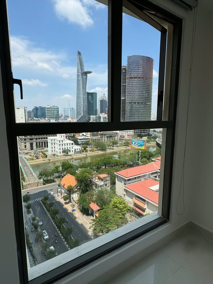 Officetel Saigon Royal Residence Quận 4 56m² giá 18 triệu - Không gian sống lý tưởng!