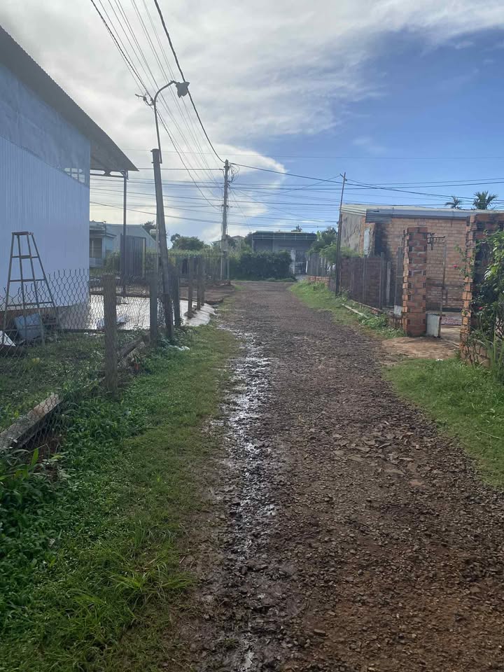 Đất thổ cư Nguyễn Văn Cừ Đắk Đoa 126m² giá 700 triệu - Đầu tư sinh lời ngay!