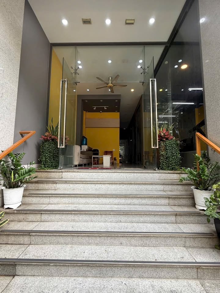 Cho thuê mặt bằng kinh doanh Phú Nhuận 80m² giá 32 triệu - Vị trí đắc địa sầm uất!