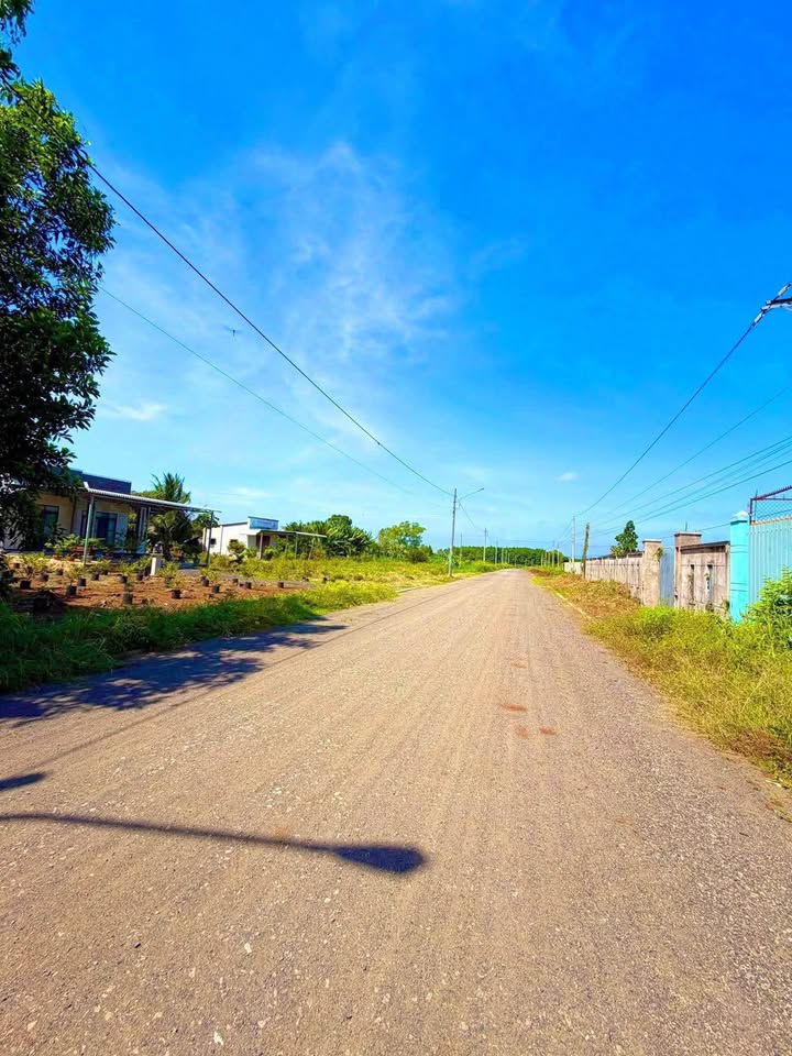 Đất nền 1000m² mặt tiền Lê Văn Một, Đất Đỏ - Chỉ 2.2 tỷ, cơ hội đầu tư hấp dẫn!